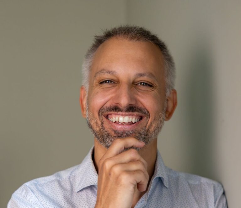 Das ist ein Porträtfoto vom Unternehmensberater Christian.